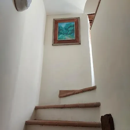 Castello 5 Posti Letto. Holiday home Montelagello